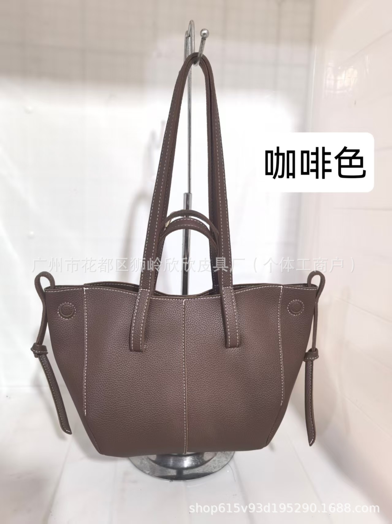 작은 갈색