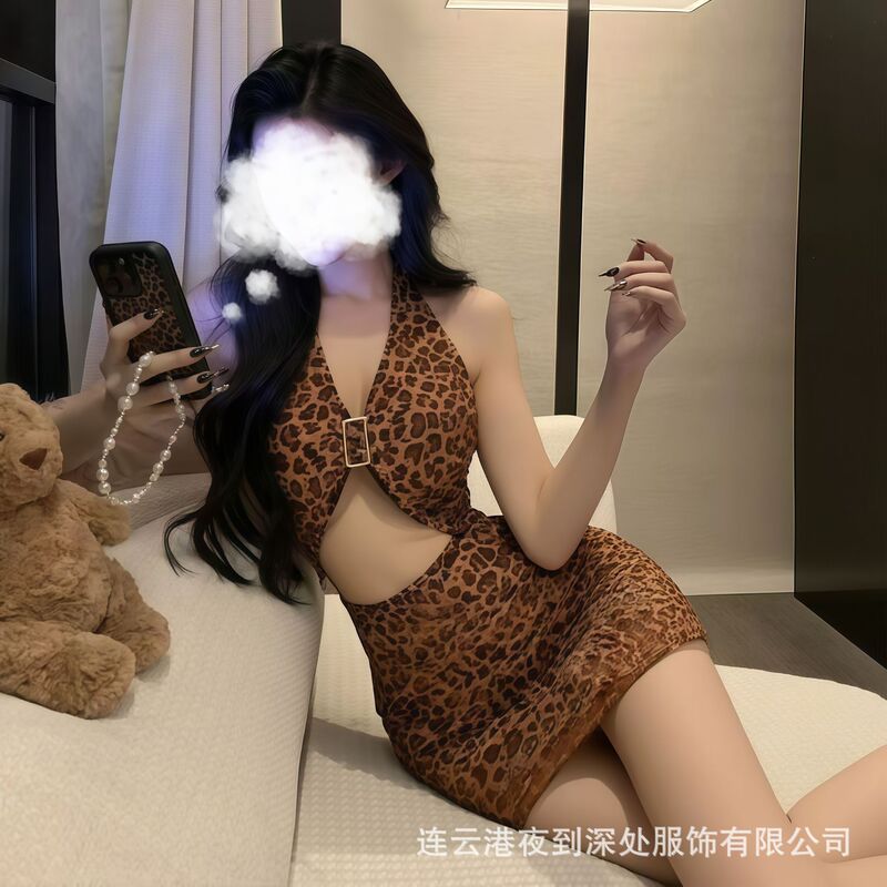 Leopard Print Halterneck Suspender Dress for Women in Summer, Sweet Sexy Tight Skirt, Pure Lusty Sexy Waist-Hugging Hip Skirt Leopard Print Halterneck Suspender Dress for Women in Summer, Sweet Sexy Tight Skirt, Pure Lusty Sexy Waist-Hugging Hip Skirt