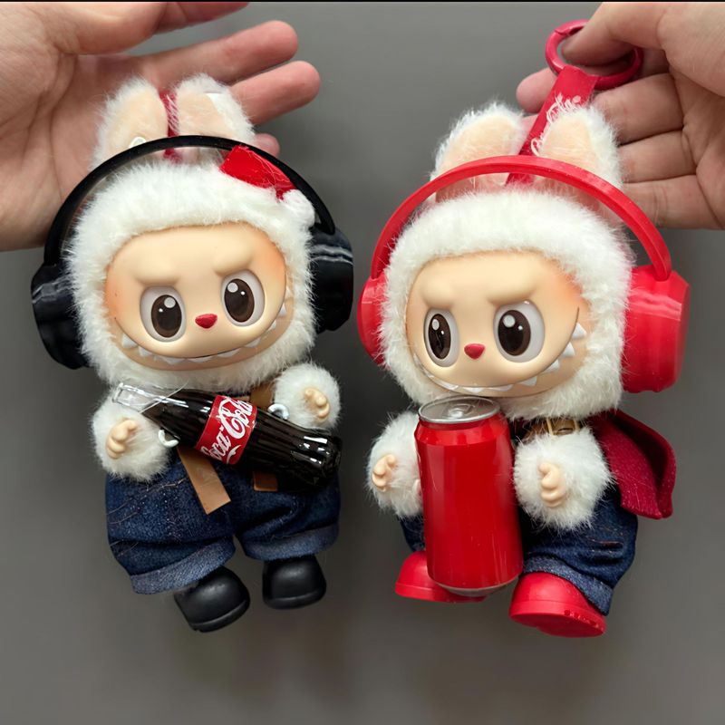 ラブブ labubu コーラヘッドフォンベビー服セットぬいぐるみ子供の卸売人形ギフトおもちゃの屋台|undefined