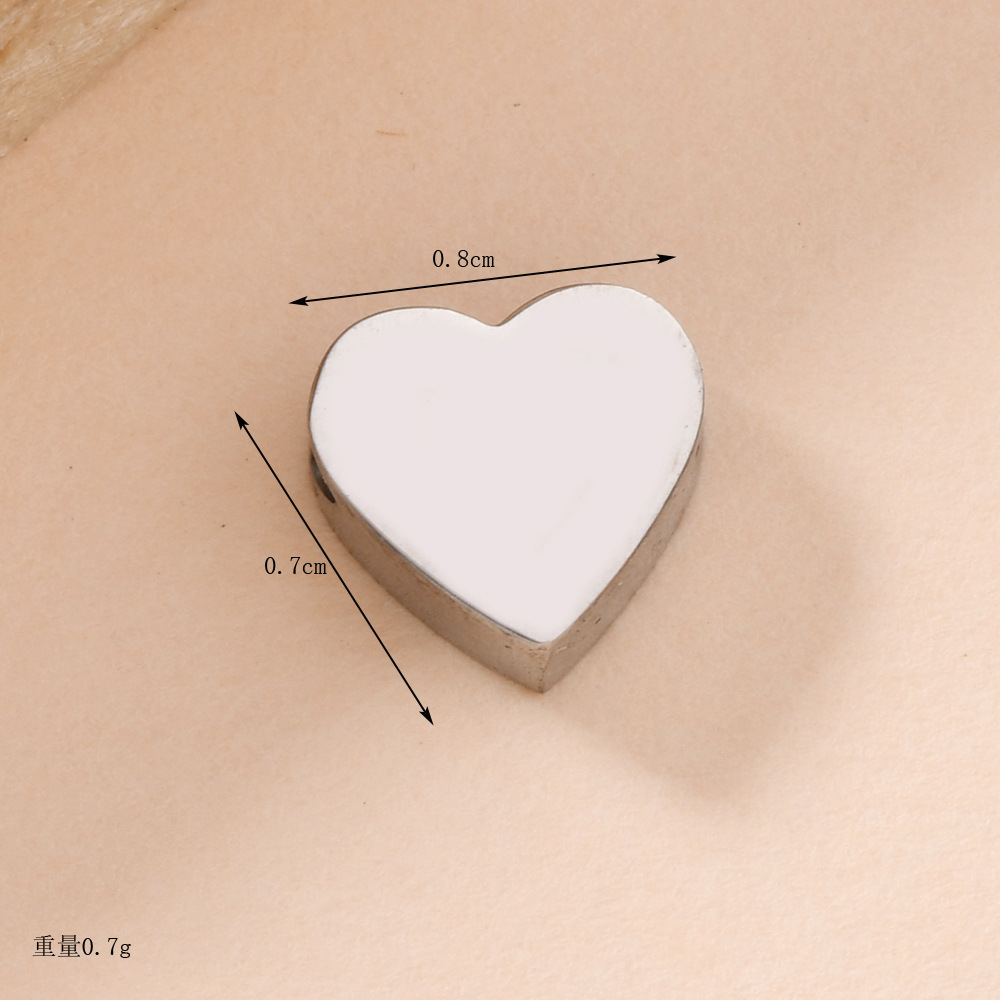 Venta caliente transfronteriza 26 letras inglesas colgantes de agujero recto collar de acero inoxidable colgantes accesorios de letras de bricolaje fabricantes de joyas