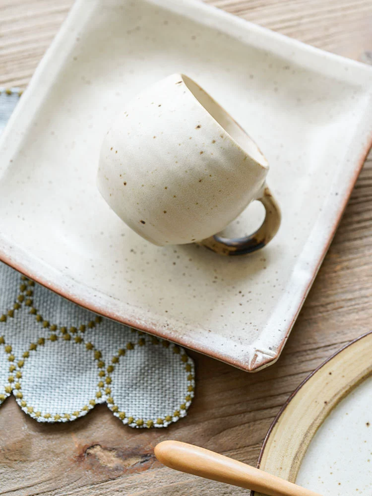 Miyabikaido/Mido -shaped Mark Cup (White)