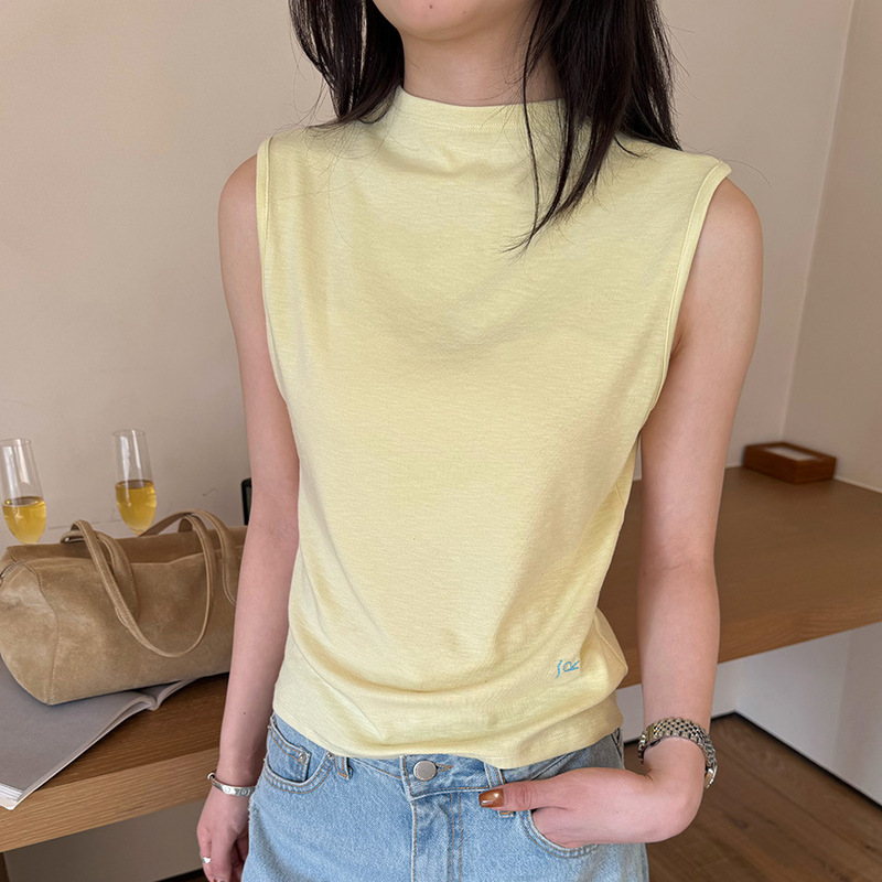 Leino Spring/Summer New Korean Style Versatile Sleeveless Vest for Women 2026 Half-High Collar Casual Knitted Layering Slimming Top Leino Spring/Summer New Korean Style Versatile Sleeveless Vest for Women 2026 Half-High Collar Casual Knitted Layering Slimming Top