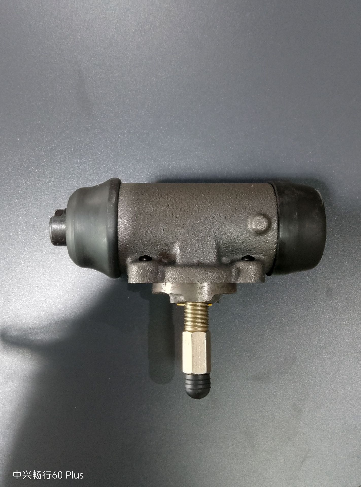 47550-60120 is suitable for Toyota Hilux car brake calipers; it is a direct-from-factory brake caliper