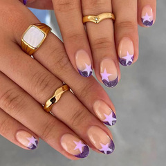 Euro-American flash-style French star nails: Oval-shaped, round-tip, eye-catching nail tips—edgy girl's Instagram-inspired wearable manicure set.