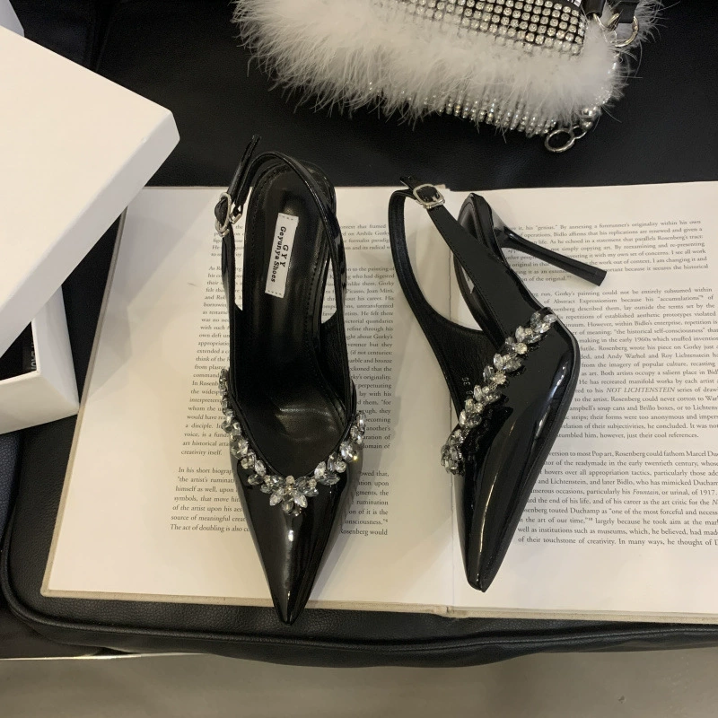 2024 новый стиль цепи стразы черная лакированная кожа заостренные каблуки