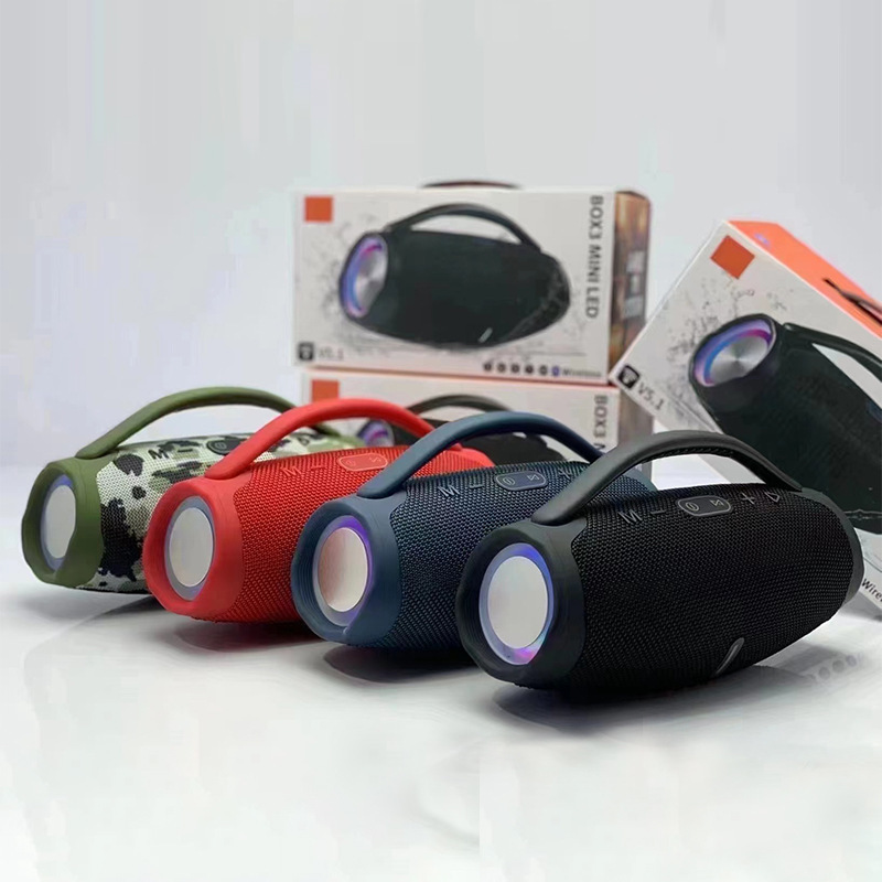 Ventas transfronterizas calientes mini dios de guerra tres generaciones altavoces inalámbricos bluetooth portátiles al aire libre sonido led boombox3