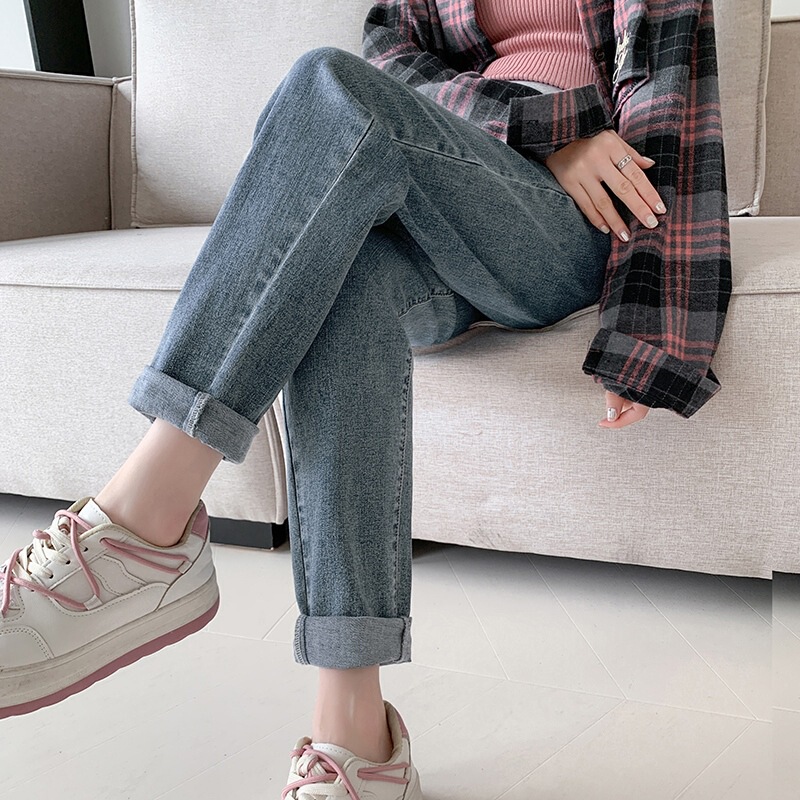 Real Shot of Maternity Belly-Supporting High-Elasticity Cropped Jeans for Spring and Autumn 2026, Loose-Fitting Dad-Style Slightly Saggy Pants for Trendy Moms