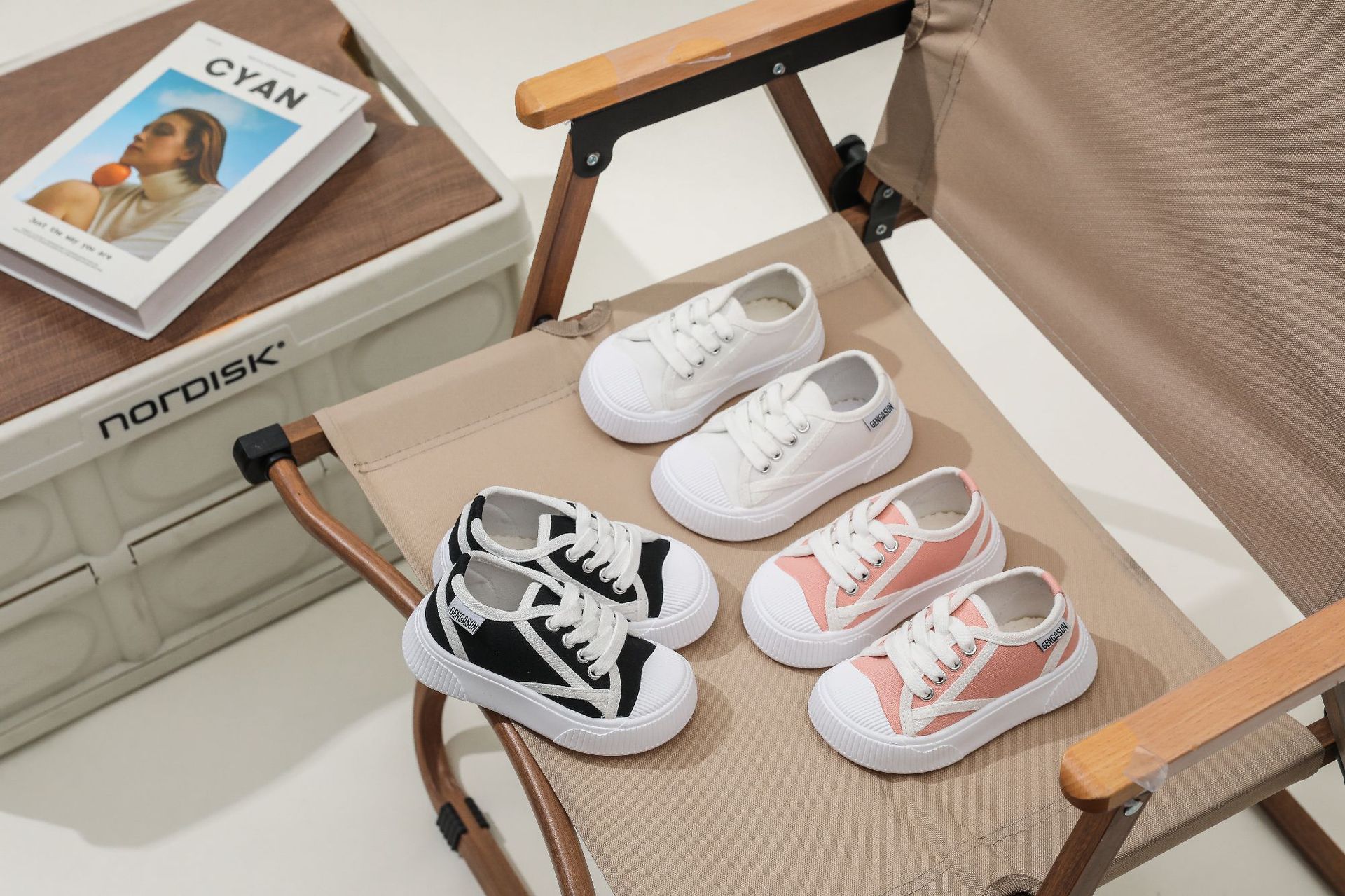 Tela per bambini Edizione coreana Ragazzi e ragazze Tavola Morbida Casual Suola spessa Biscotto Asilo per interni Piccolo bianco_voghion.com