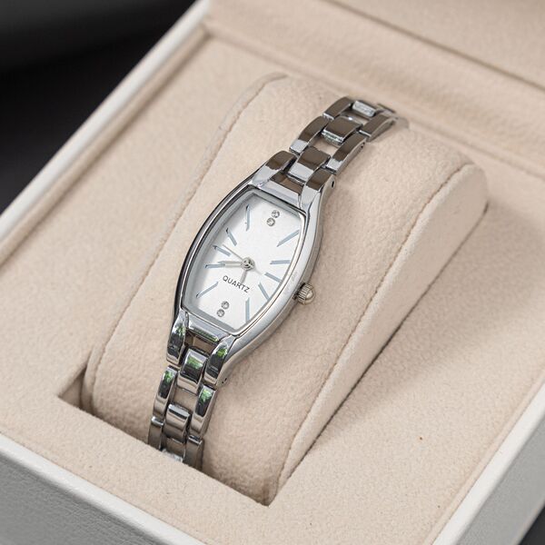 Small elegant quartz steel belt