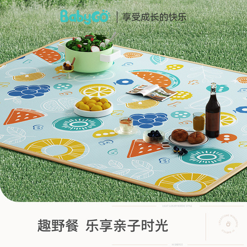 BabyGo Outdoor Waterproof and Quick-Drying Mat Grass Camping Folding Portable Insulated Picnic Mat