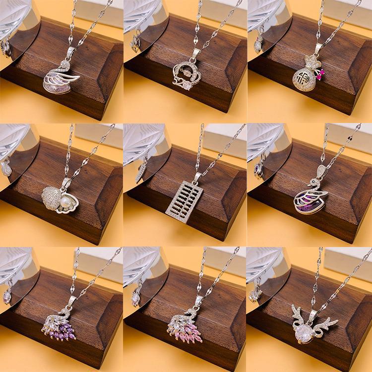 Small design necklace stainless steel, universal brand chain for key bag , Japanese and Korean, light luxury style, high-quality style, internet celebrity