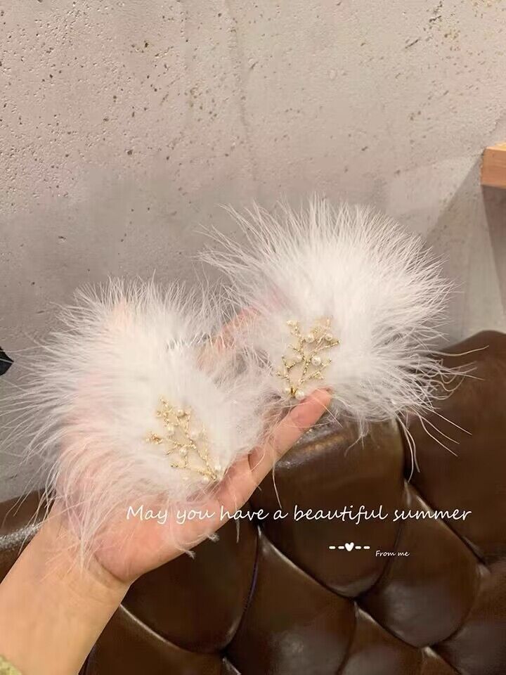 엘프 가지에 흰 깃털 머리핀 한 쌍