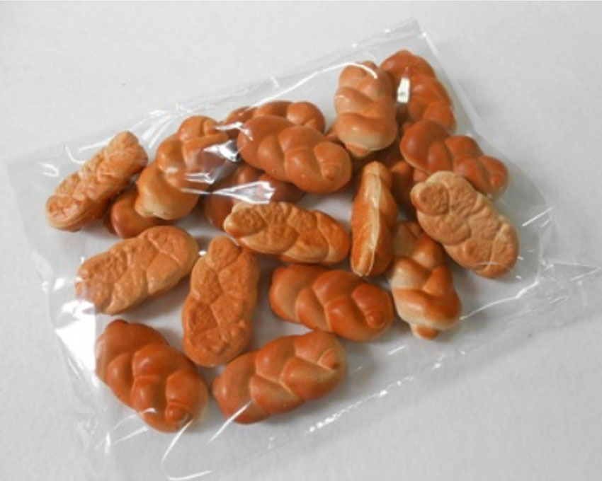 7cm plastic yellow bread