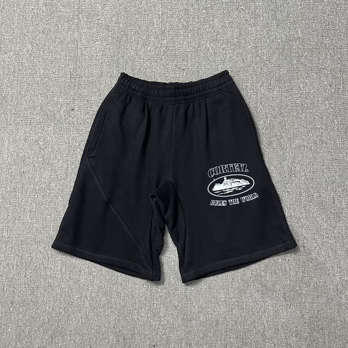 5813 black