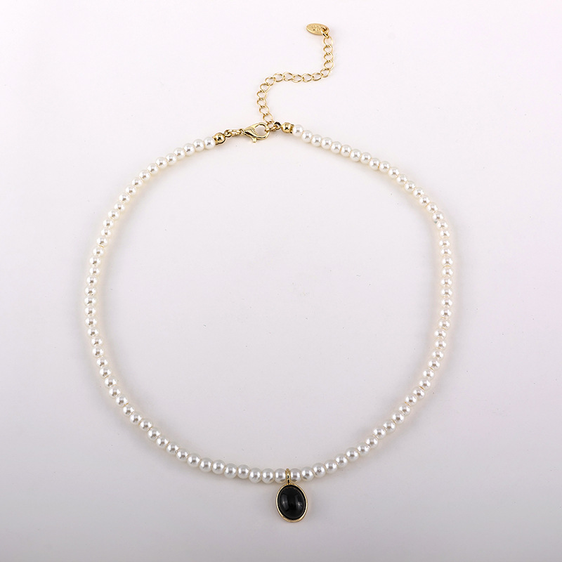 Collier ras-de-cou ovale style français délicat pour femme, collection été 2026. Nouvelle chaîne pour la clavicule._voghion.com