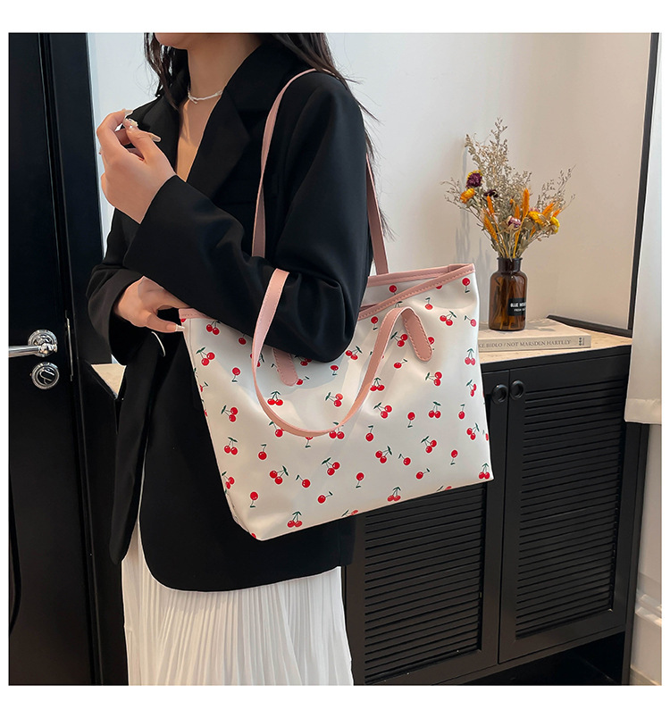 344g Weight Nylon Lining Material Sewing Thread Fashion Element Zipper Closure Type Double Shoulder Straps Strap Type Underarm Bag Bags Type Casual Occasion Pu Leather Material Heart Shape, Bow Knot Pattern All Seasons Season Women's Gender Vacation Style Square Shape Large Size Women's Large Pu Leather Heart Shape Bow Knot Vacation Sewing Thread Square Zipper Underarm Bag 4
