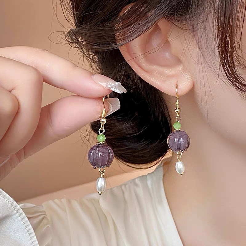 Retro small design earrings