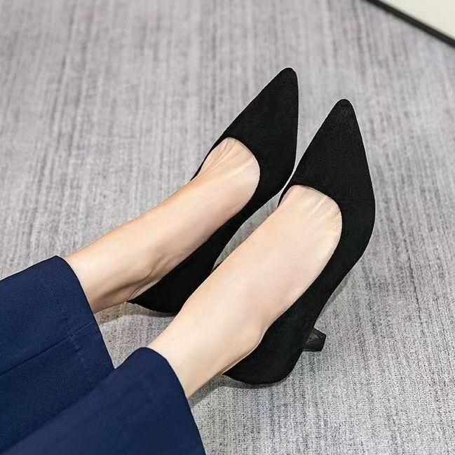 Los asistentes de vuelo cómodos zapatos de mujer de suela blanda tacones altos zapatos negros de tacón de aguja para mujer Ropa de trabajo profesional Etiqueta Zapatos de trabajo de tacón medio para mujer