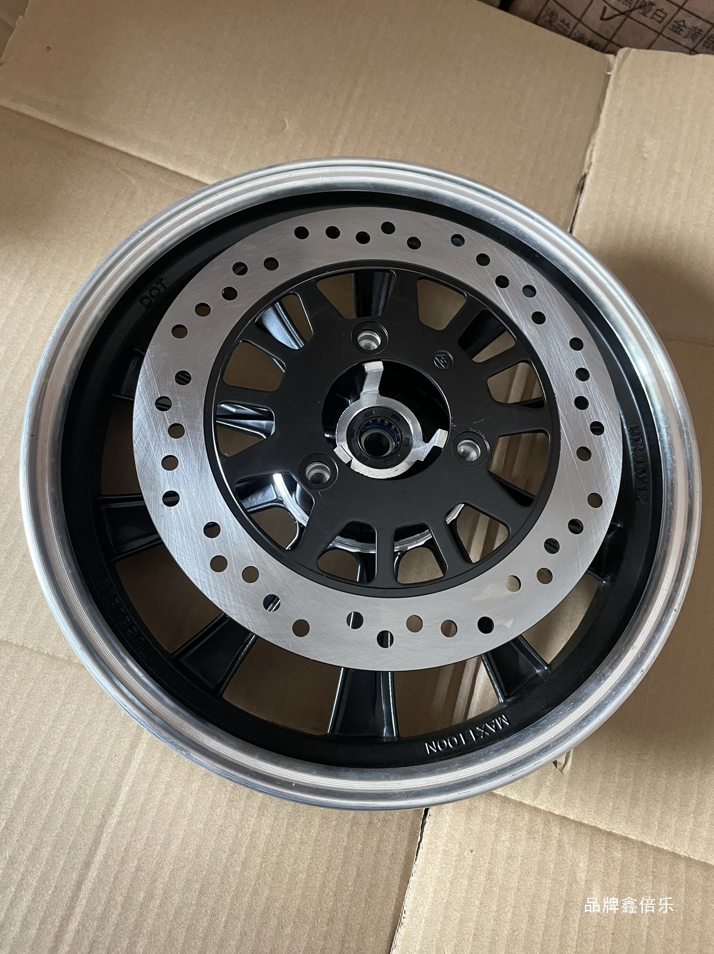 Electric vehicle parts front wheel 90/90-12 2.15-12 disc brake steel rim electric motorcycle 12inch aluminum alloy steel rim
