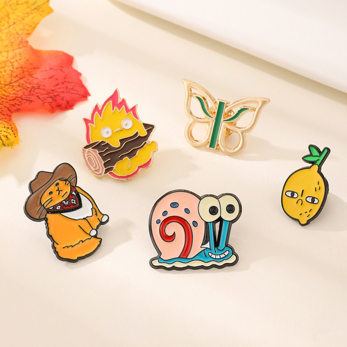 Japanese and Korean cute colorful oil-droplet animal brooch, Western and European creative silly kitten alloy badge pin, clothing accessory