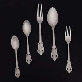 不锈钢宫廷刀叉勺TI钛工艺牛排刀叉茶勺欧式复古创意浮雕西餐餐具