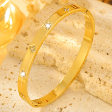 �羳����ٴ��p�ݷ�ˮ����ɫ�����~�������C�18K��r�І�Ʒ
