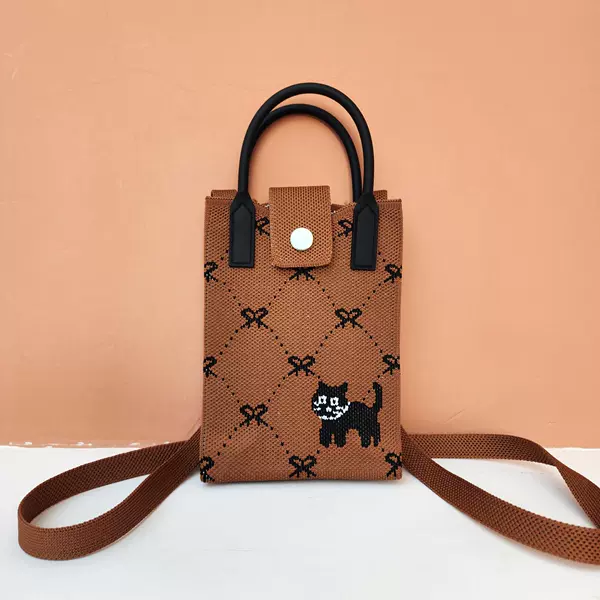 Bow cat (coffee)