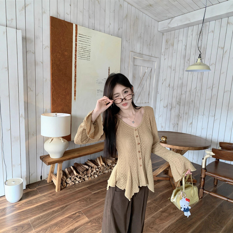 跨境不规则喇叭袖针织衫女春秋新款纯欲修身显瘦V领小众长袖上衣|undefined