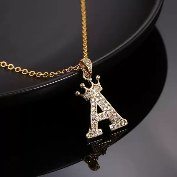 Cross-Border Hot-Selling Copper Inlaid Zircon Crown 26-Letter English Alphabet Personalized Pendant Simple Necklace Choker Wholesale in Stock