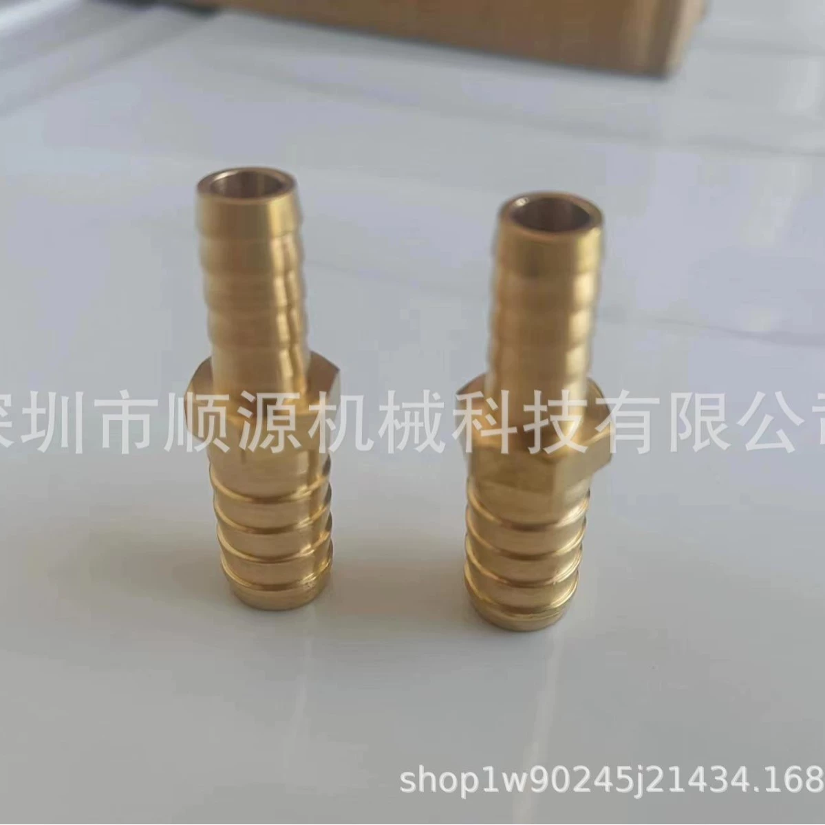 Промышленный стандарт США с переменной диаметром через пагоду 3/8hose-1/2hose медь через пагоду с прямой трубкой