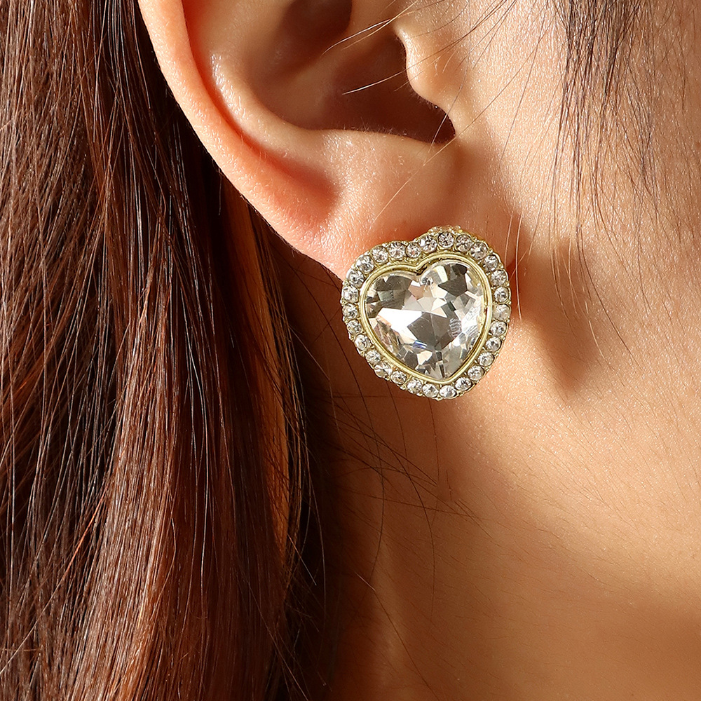 Full Diamond Heart Earrings Korean Version Of Crystal Mini Zircon Earrings display picture 4