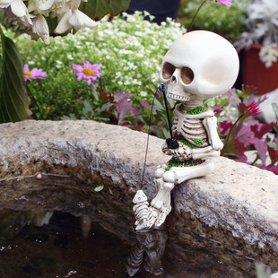 Cross-border Creative Skull Fishing Resin Crafts Ornaments Halloween Decorations Wholesale Aquarium Flower Pot Decoration