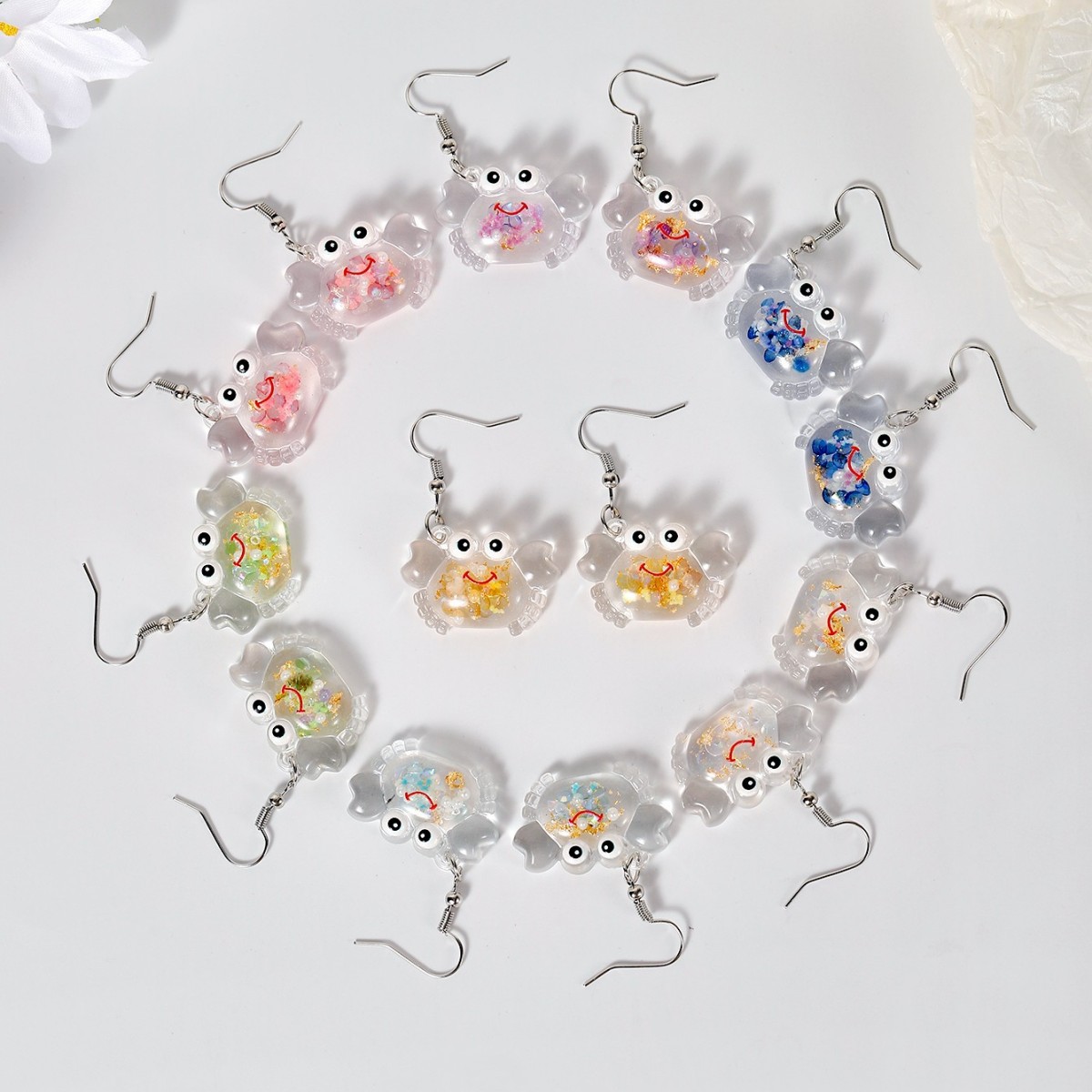 Wholesale Jewelry Cartoon Style Cute Crab Plastic Resin Luminous Transparent Drop Earrings display picture 1