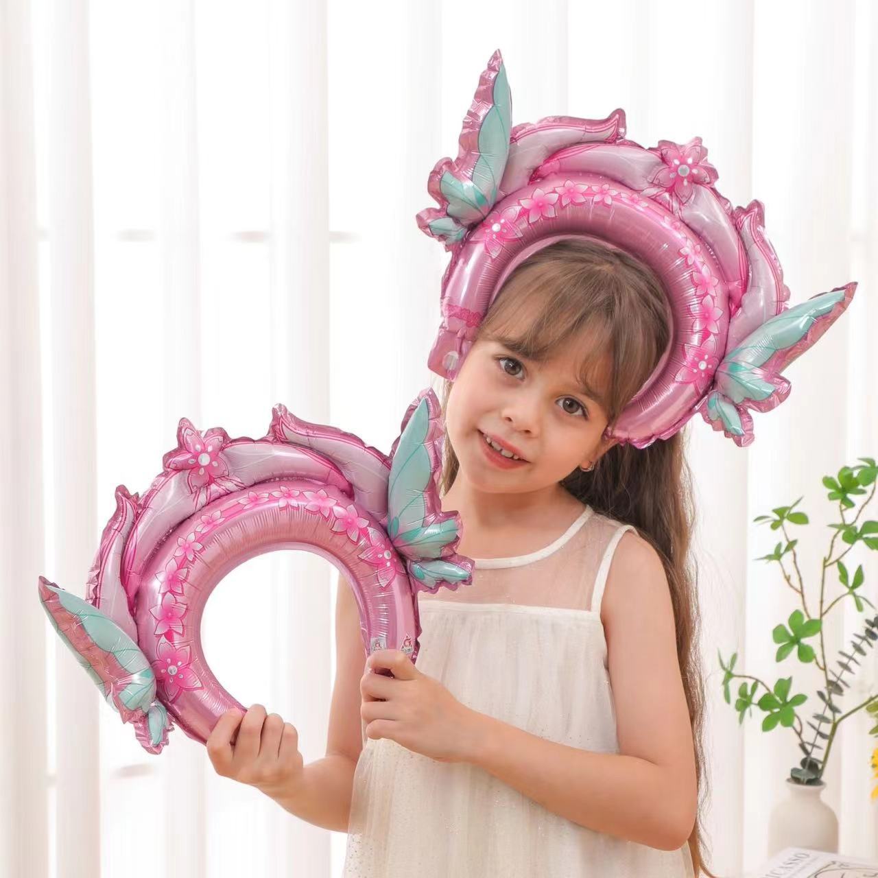 샤 르통 머리 장식