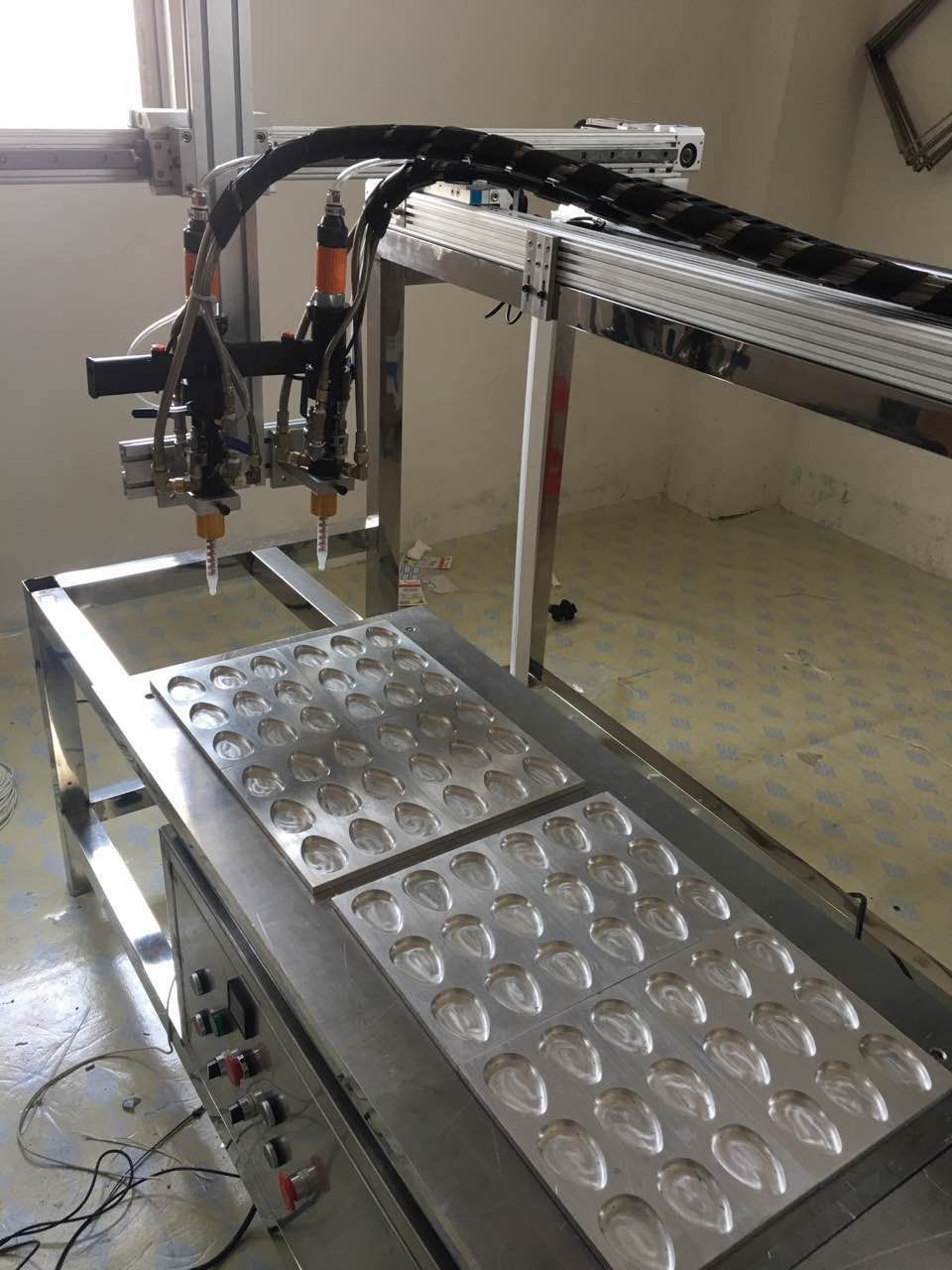 厂家供应PU点胶机 PU弹性体微量浇注机、PU机