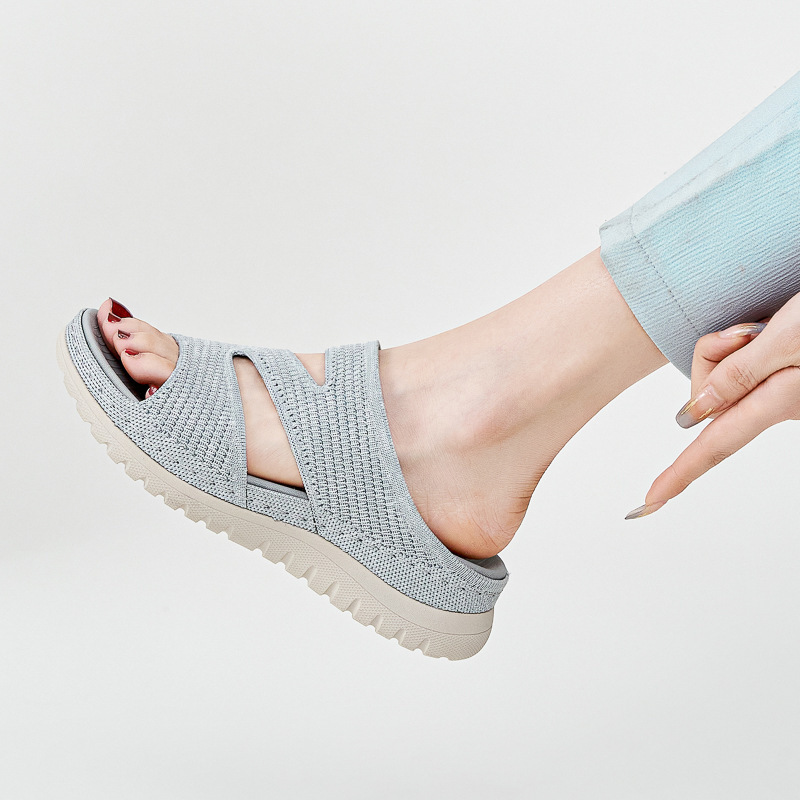 L1902 - 3 Amazon Europa y los Estados Unidos sandalias deportivas casuales nuevas 2025 velcro hueco grueso zapatillas de mujer frías