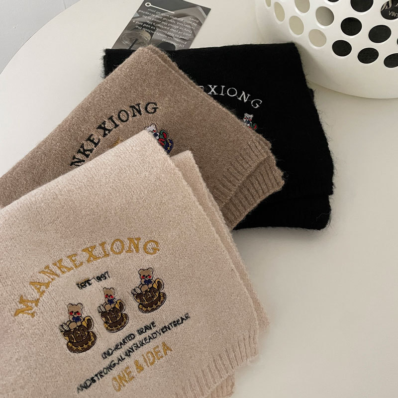 Sciarpa ricamata con tre piccoli orsetti ~ Dolce sciarpa in cashmere per il calore autunnale e invernale delle donne Coppia lavorata a maglia al collo_voghion.com