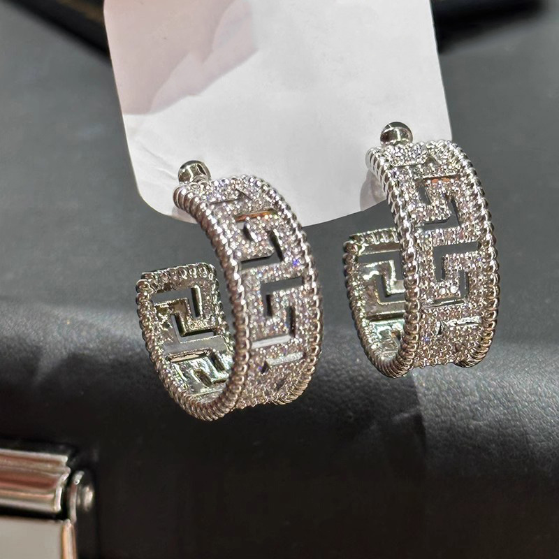 Cao Shi's Niche Style Full-diamond C-shaped Earrings With Intricate Patterns, Offering A Light Luxury And High-end Feel,_voghion.com