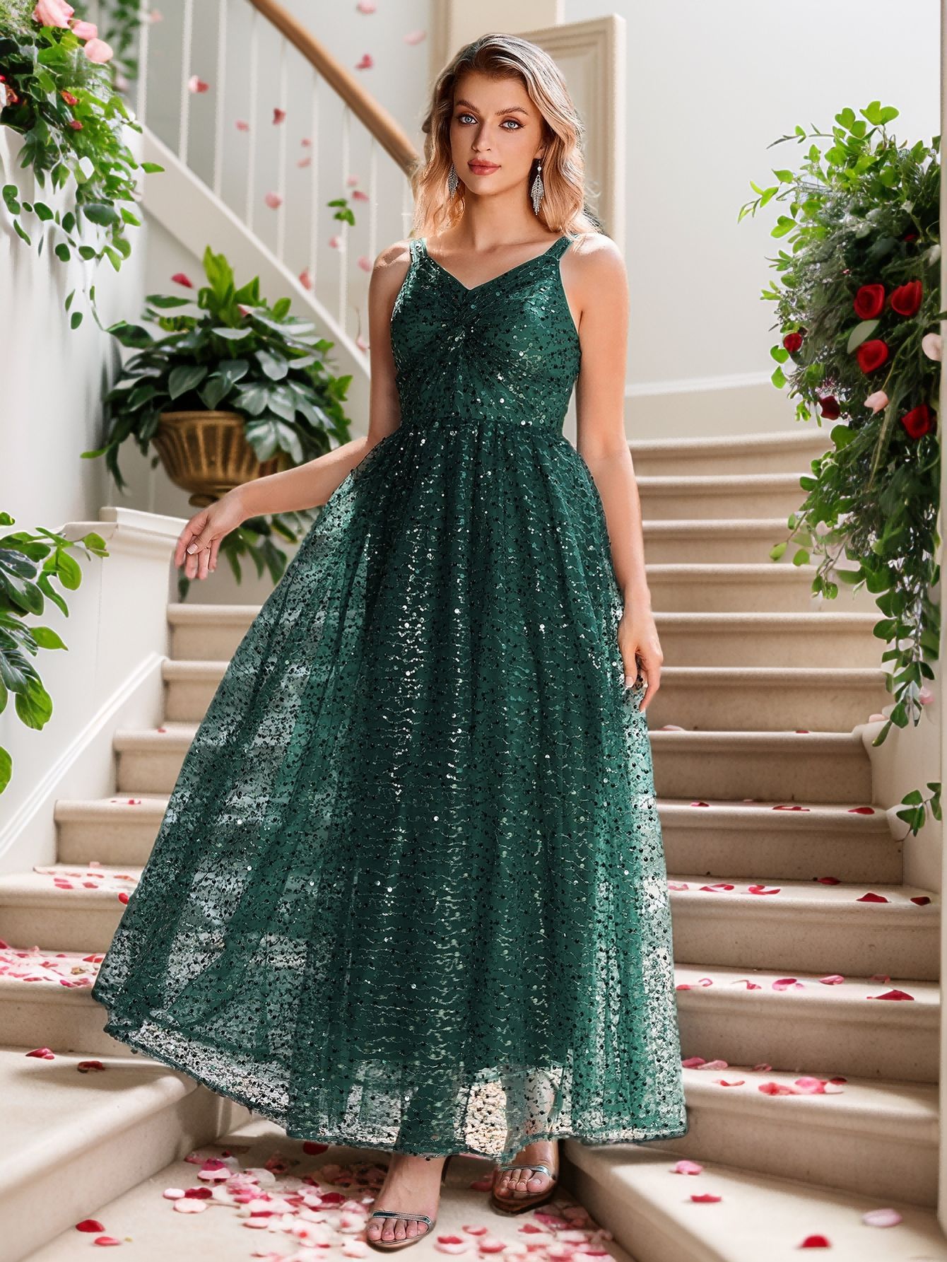 Nuevo vestido de tirantes francés verde con cuello en v estilo de vacaciones estampado lunares image 5
