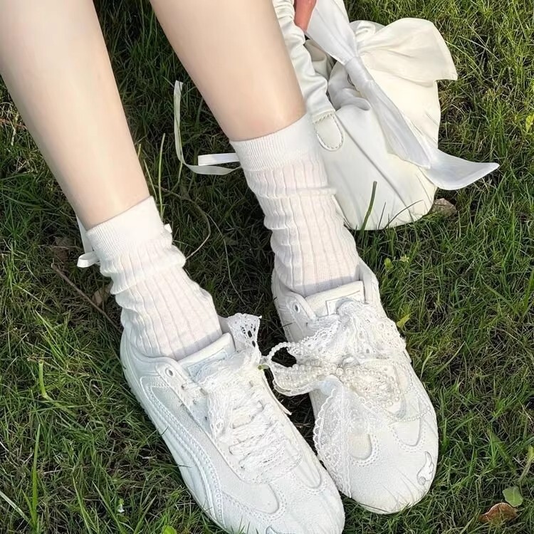 2025 Spring/Summer New Lace Retro Flat Women's Korean Style Versatile Casual Lightweight Sports Sneakers