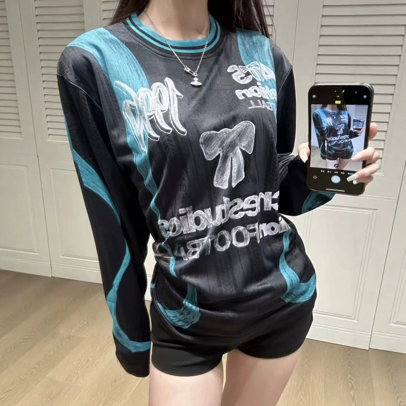26 New Summer Models Football Series Bow Tie 1996 Printed Color Matching Sports Style Long-Sleeved Jersey T-Shirt for Women 26 New Summer Models Football Series Bow Tie 1996 Printed Color Matching Sports Style Long-Sleeved Jersey T-Shirt for Women