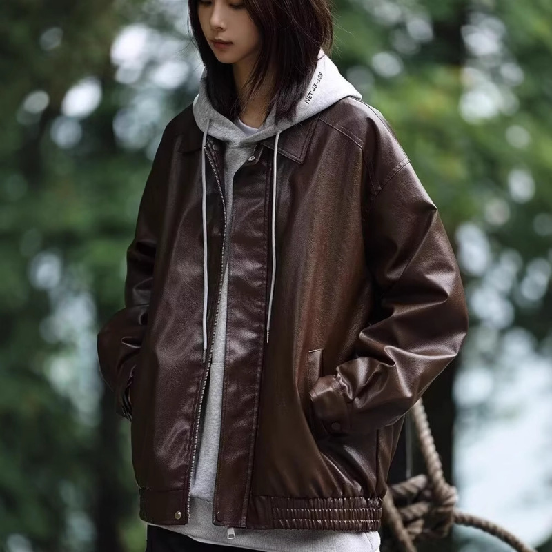 Retro Brown Leather Jacket for Men and Women 2024 Spring and Autum Pu Loose Leather Jacket Motorcycle Jacket European and American Style Retro Style Retro Brown Leather Jacket for Men and Women 2024 Spring and Autum Pu Loose Leather Jacket Motorcycle Jacket European and American Style Retro Style