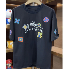 2025夏の新型男性丸首tシャツのトレンドがゆったりしています。