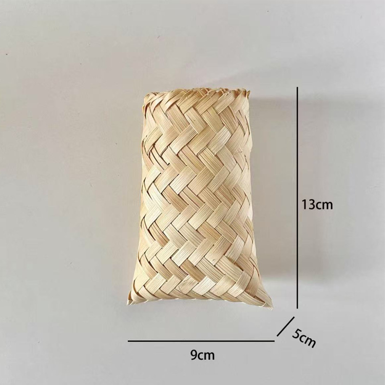 Festival del Bote del Dragón Tejer de bambú Hecho a mano Diy Barco del bote del dragón Bolso de ajenjo Ramo Empaquetado Decoración de la puerta Colgante de la puerta Joyas de coche hechas a mano