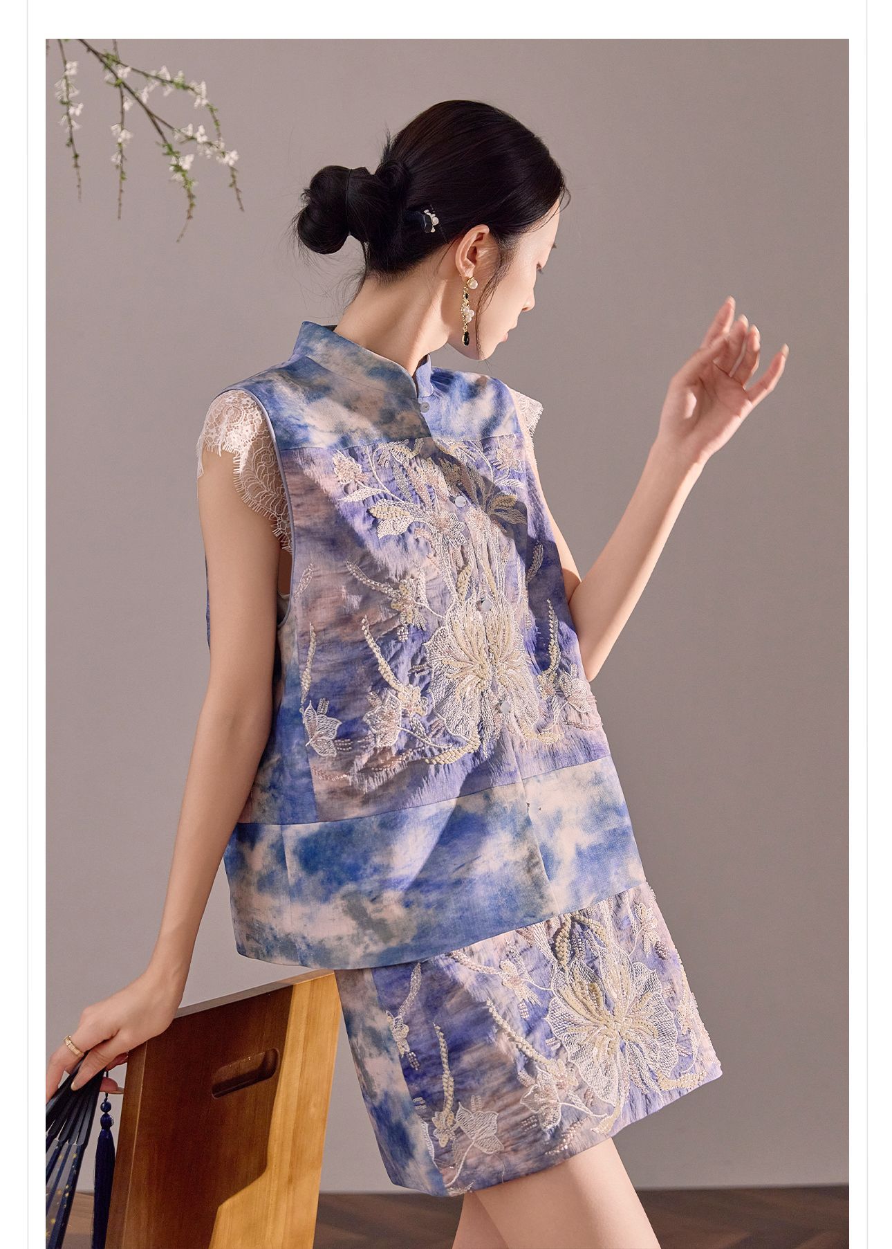 Bộ vest chân váy cổ đứng thêu họa tiết nặng cao cấp mùa hè ZX N6005 — áo vest màu vàng, váy màu vàng, váy xanh chi tiết 11