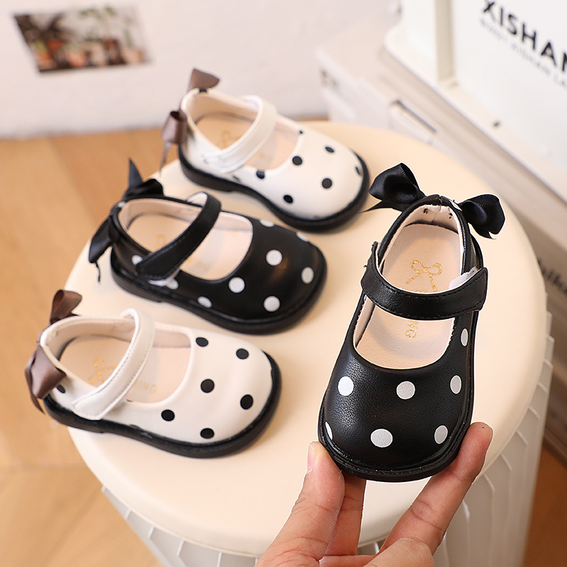 Little Leather da ragazza 2022 Primavera e autunno nuove scarpe da principessa con fiocco da passeggio casual con suola morbida a pois per bambini_voghion.com