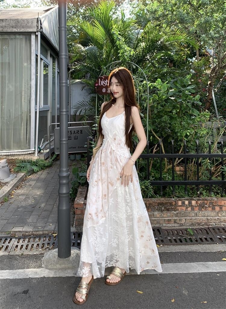Váy maxi ren kèm cardigan hai mảnh phong cách thuần khiết nữ tính mùa xuân hè 2026 — Trang chủ, đầm dây chi tiết 11