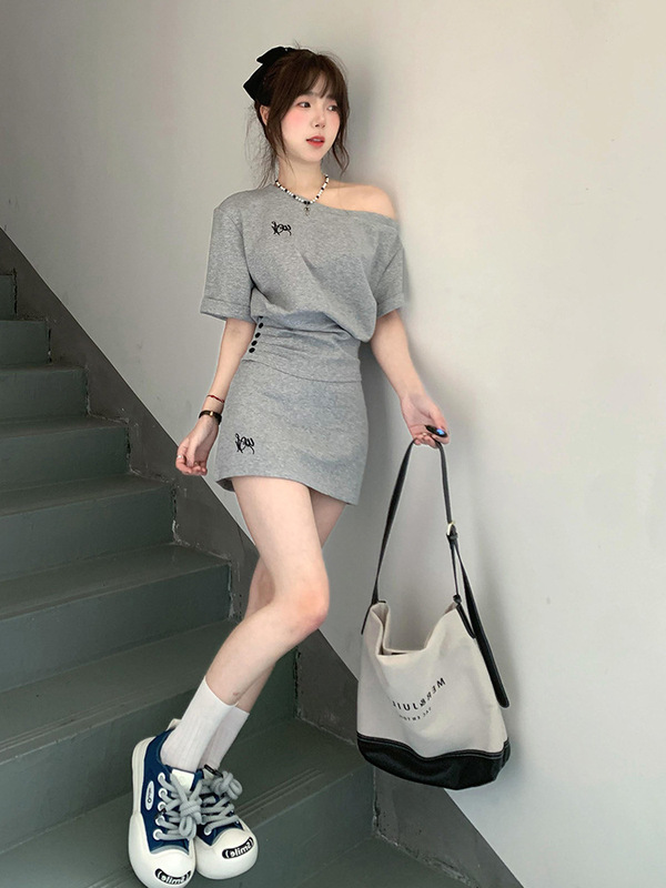 韓国風レイジースタイルカジュアルスポーツスーツ女性の夏のファッションショートオフショルダー半袖ショートスカート小柄なツーピースセット|undefined