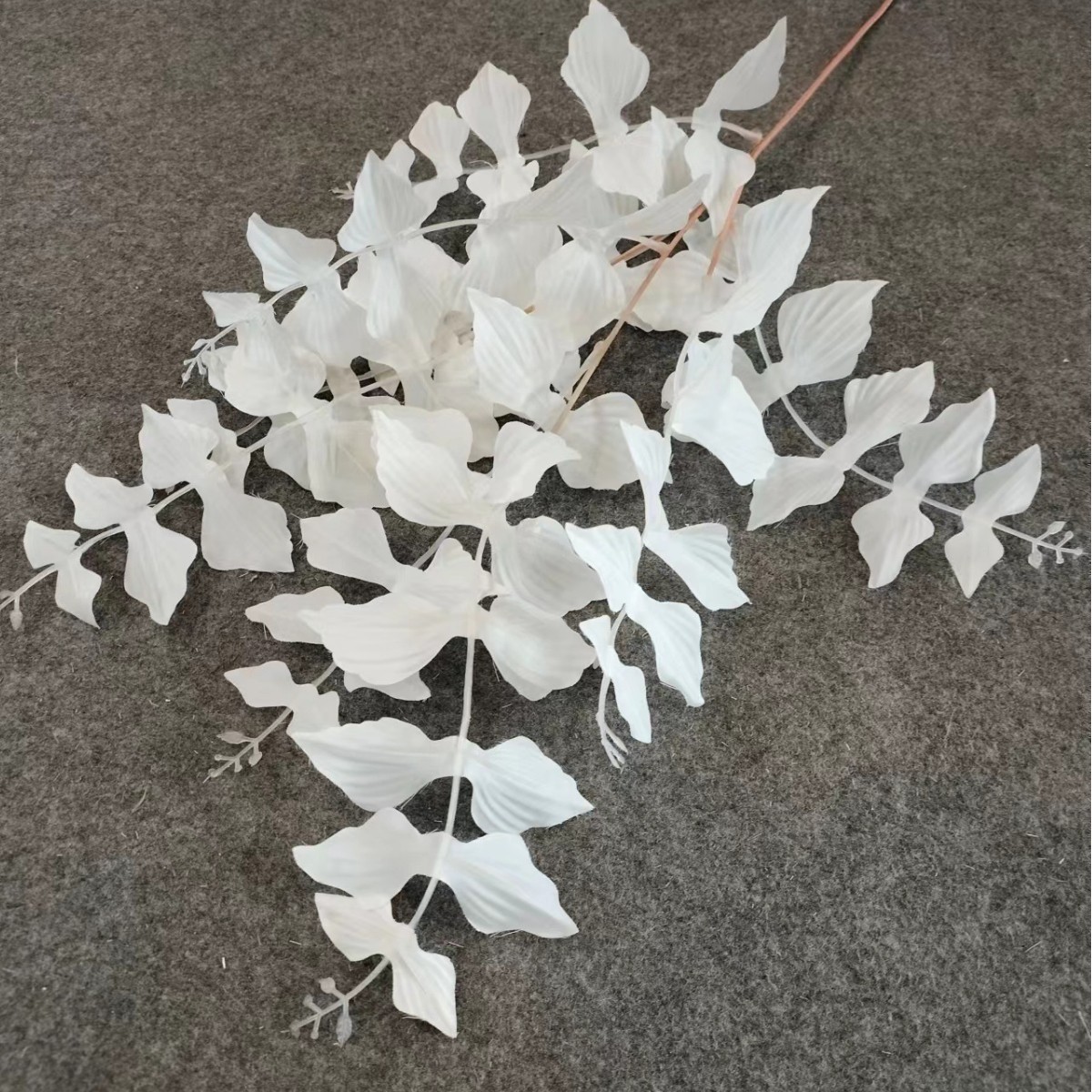 Flores artificiales blancas al por mayor para bodas, decoraciones de flores falsas, accesorios para techos de hoteles, flores artificiales blancas para celebraciones de bodas en salones de boda. image 48