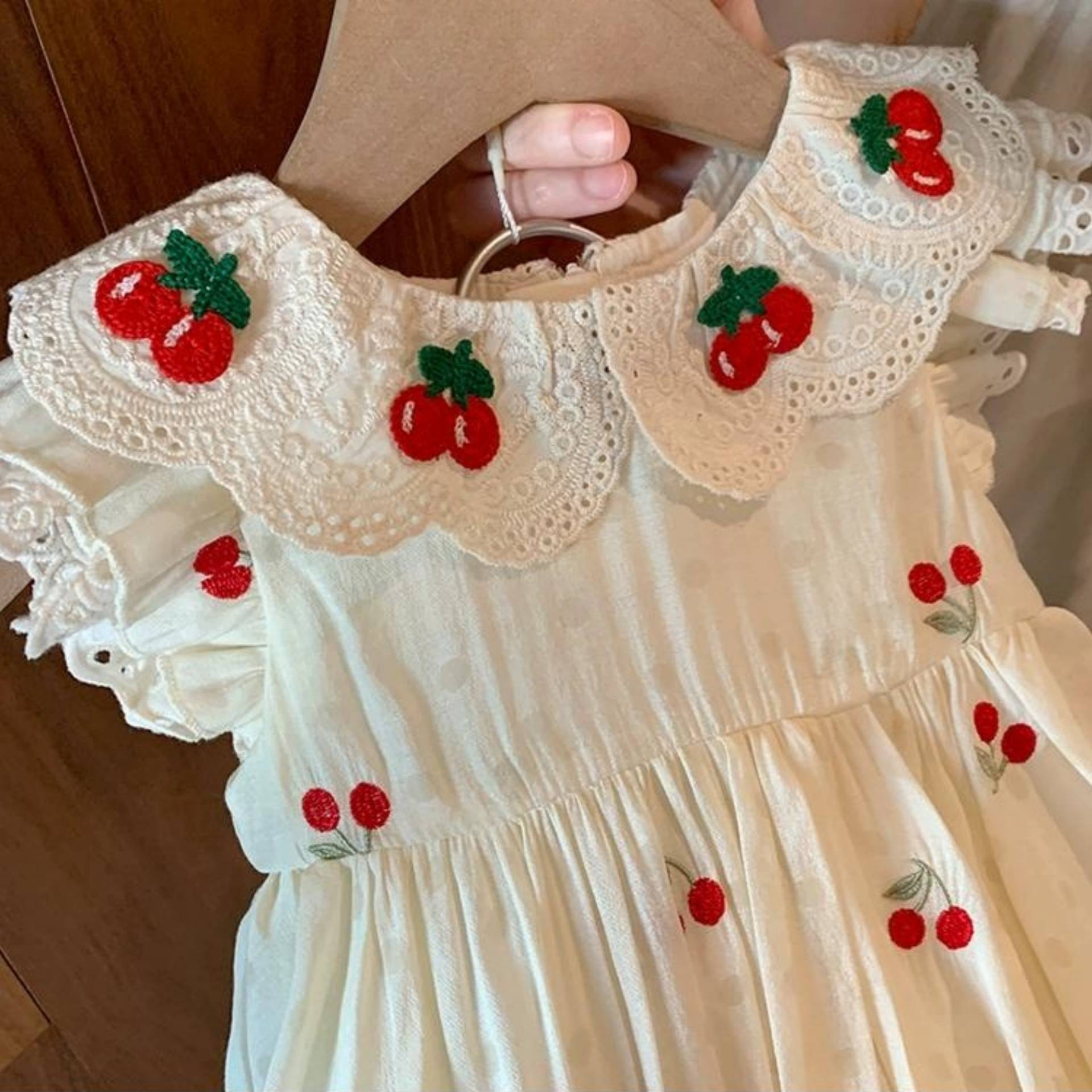 Vestido dulce de siete niñas con limón salado, nuevo estilo de verano, niña pequeña y mediana, falda de cereza fresca de estilo occidental